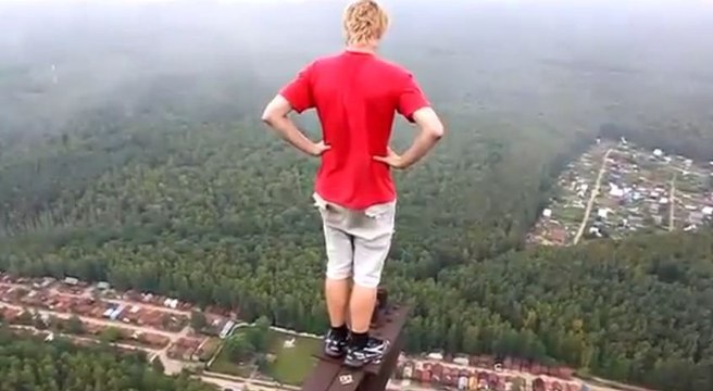 Les Skywalkers : des adolescent russes en plein ciel