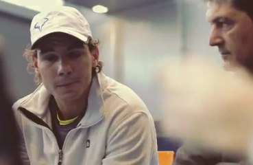 Rafael Nadal  découvre la raquette intelligente avec Babolat