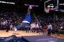 NBA : un fan rate complètement sa cible au concours de dunk