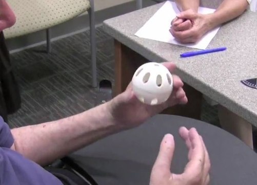 Tétraplégique, les médecins lui rendent l’usage de ses mains