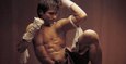 Arts Martiaux : Tony Jaa en démonstration de force sur un ring