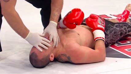 Kick-boxing : il met KO son adversaire avec un coup ultra violent