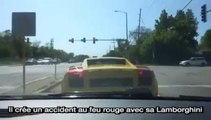 Zapping du web : il crée un accident au feu rouge avec sa Lamborghini