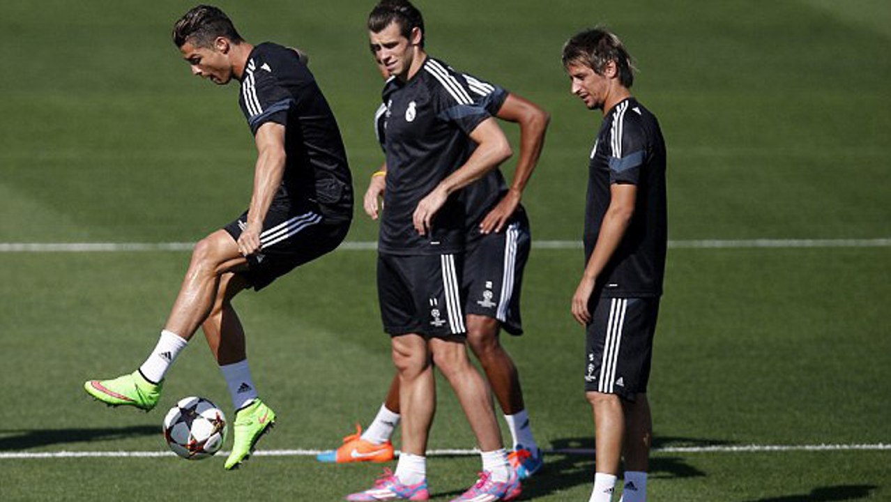 Cristiano Ronaldo régale lors de l'entraînement du Real Madrid