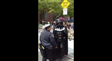 Un policier plus fort que Dark Vador à Brooklyn