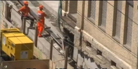 Zapping du web : un immeuble de trois étages déplacé sur 60 mètres