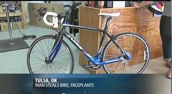 Il vole un vélo... et chute quelques secondes après