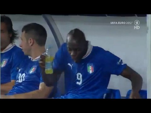 Euro 2012 : Mario Balotelli a fait des siennes juste avant la séance de tirs au but
