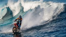 Robbie Maddison fait du surf ... avec sa moto !