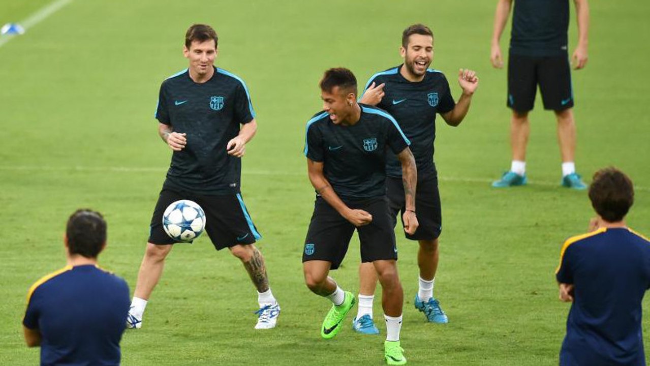 Neymar invente un geste technique que personne n'arrive à reproduire au FC Barcelone