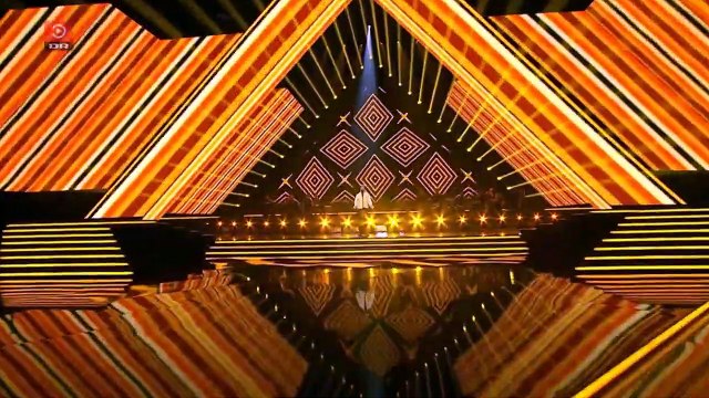 Sang 6 | Morten Fillipsen – 'Happy Go Lucky' | 1 gang på scenen | Dansk Melodi Grand Prix 2022 | DRTV ~ Danmarks Radio