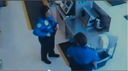 Etats-Unis: Une palpation à l'aéroport tourne mal