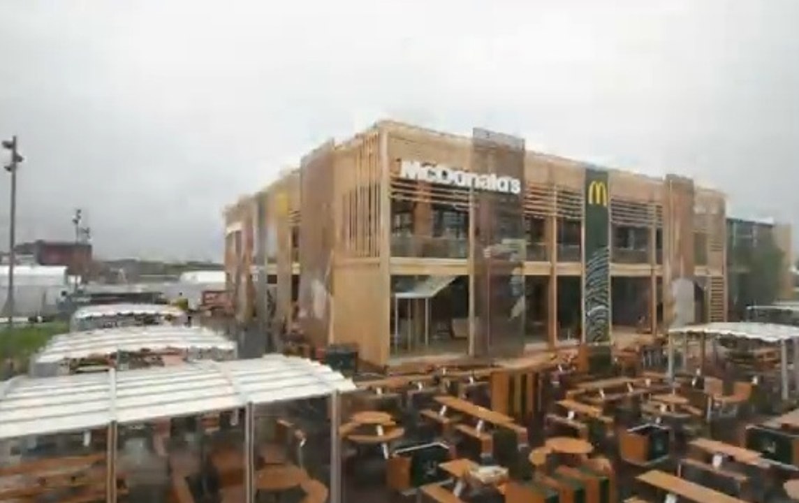 Pour les Jeux Olympiques, le plus grand McDonald's  du monde s'installe à Londres