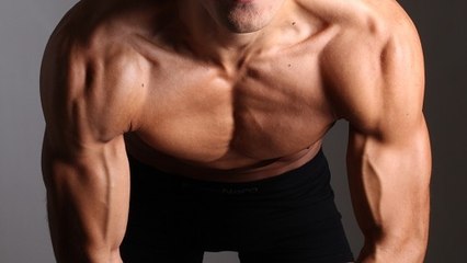 Un entraînement de fou pour muscler vos triceps et avoir des pectoraux en béton