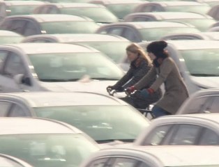 Elles ont inventé un casque de vélo invisible mais plus sûr