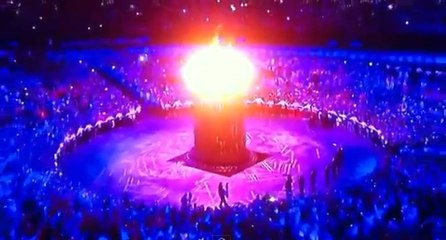 JO 2012 : la flamme olympique était invisible pour la majorité des spectateurs du stade !