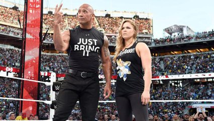 Ronda Rousey et The Rock humilient Triple H et Stephanie McMahon
