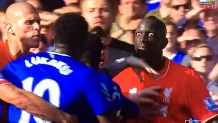 Mamadou Sakho pète un plomb et en vient aux mains avec Romelu Lukaku