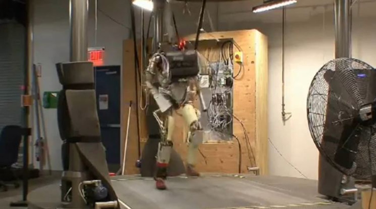 Ce robot danse sur du disco !