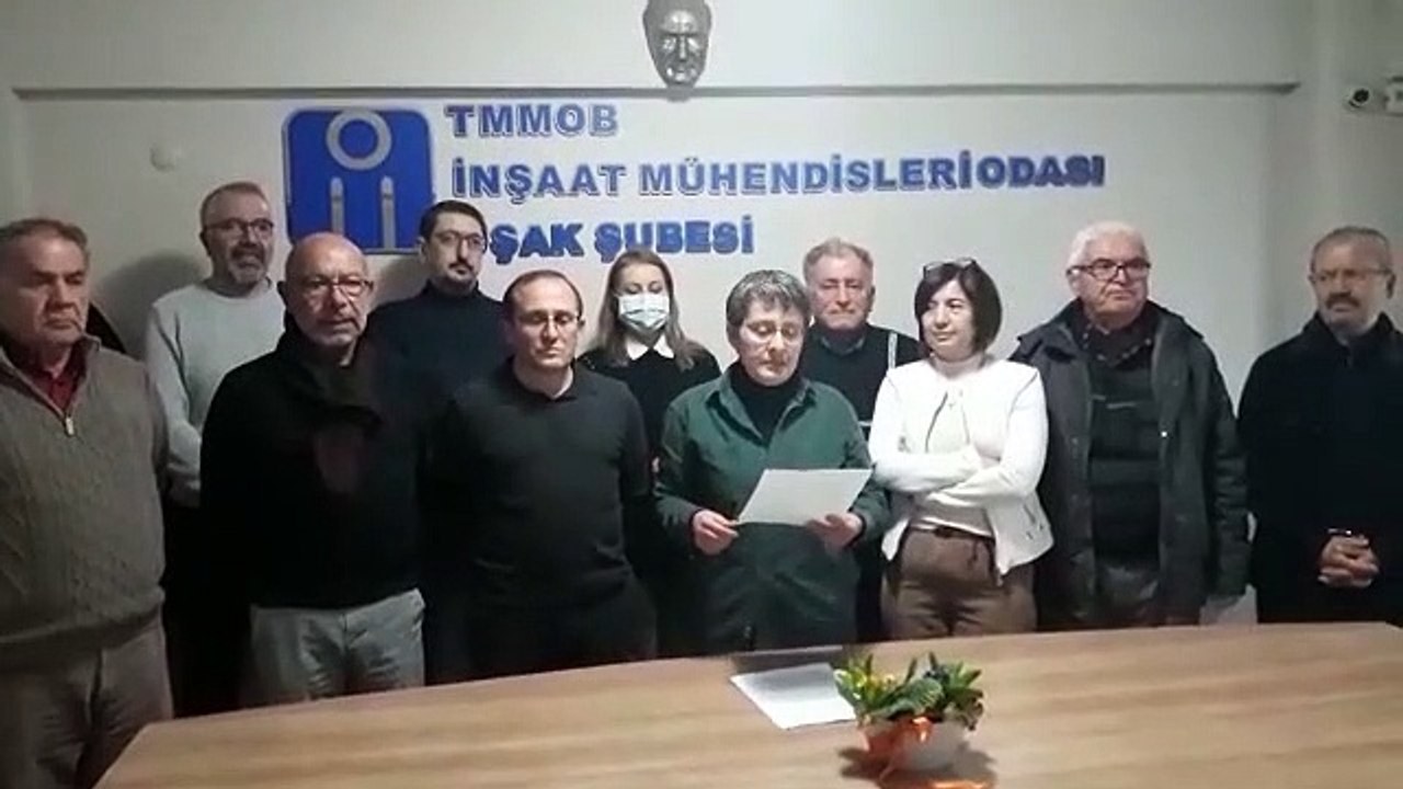 Köylülerin püskürttüğü madenciler yine Uşak’ın suyuna çöktü