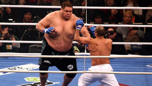 Le jour où Royce Gracie, roi du jiu-jitsu brésilien, a affronté la légende du sumo Akebono