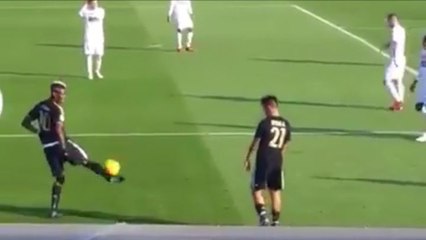Paul Pogba et Paulo Dybala s'amusent en plein match