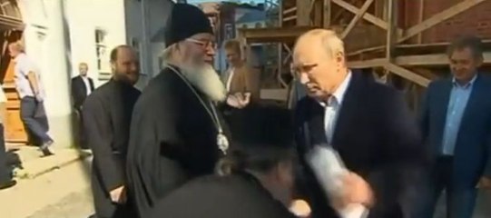 Russie : Vladimir Poutine n'aime pas les bisous