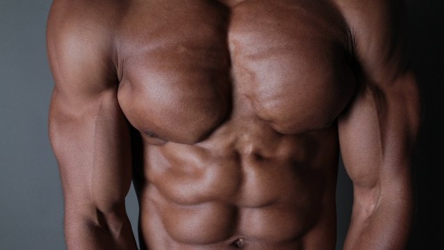 Pompes claquées : Comment faire l'exercice correctement pour muscler vos pectoraux et triceps