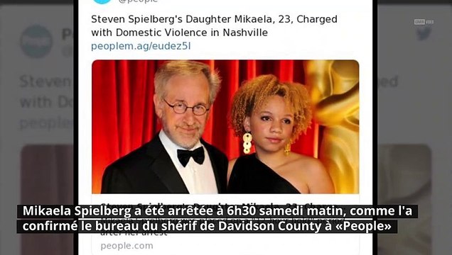 Steven Spielberg : sa fille adoptive Mikaela incarcérée pour violences conjugales