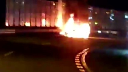 수도권 제1 순환고속도로 차량 3대 잇단 추돌...1명 부상 / YTN