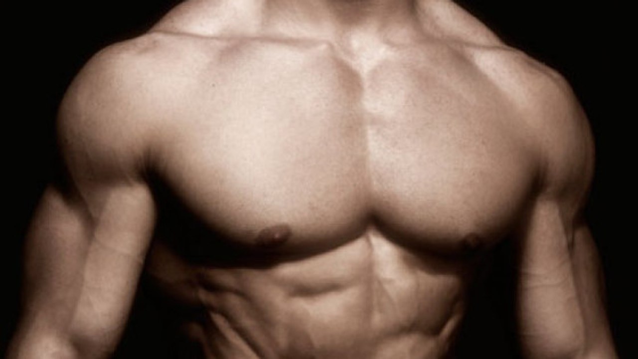 Exercice musculation pectoraux : Comment faire des pompes 3 chaises parfaites en vidéo