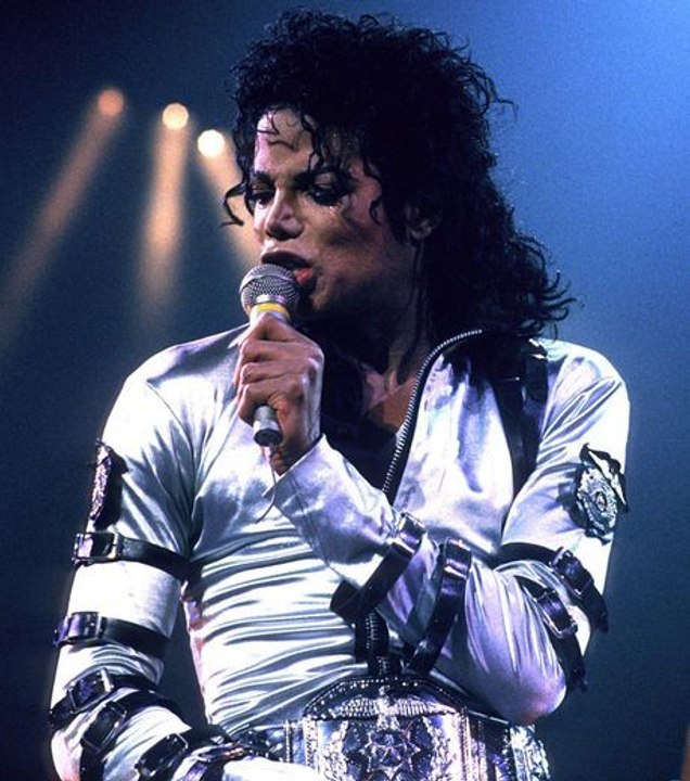 Pitbull et Afrojack s'attaquent à "Bad" de Michael Jackson