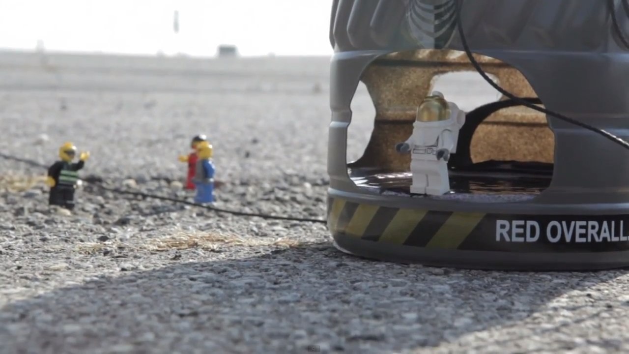 Red Bull Stratos : regardez la parodie du saut de Felix Baumgartner en Lego