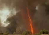 Regardez cette tornade de feu filmée en Australie