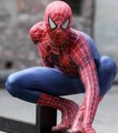 Spiderman et Captain America deviennent laveurs de vitres dans un hôpital pour enfants