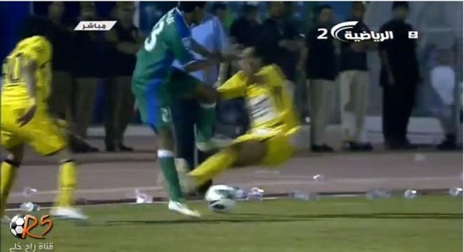 Football: regardez la violence de ce tacle !