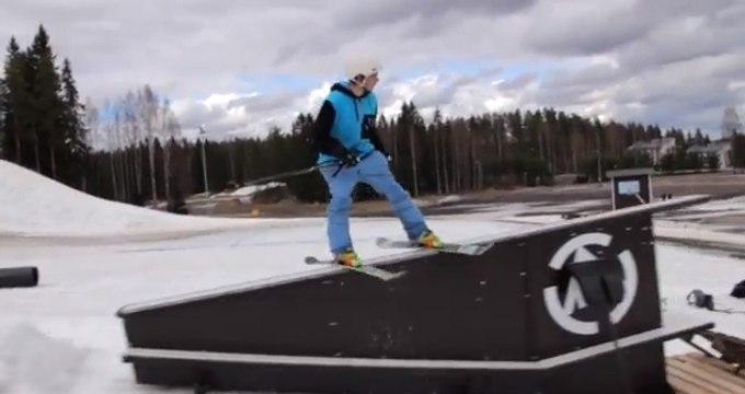 Ces riders sont de véritables pros du ski acrobatique