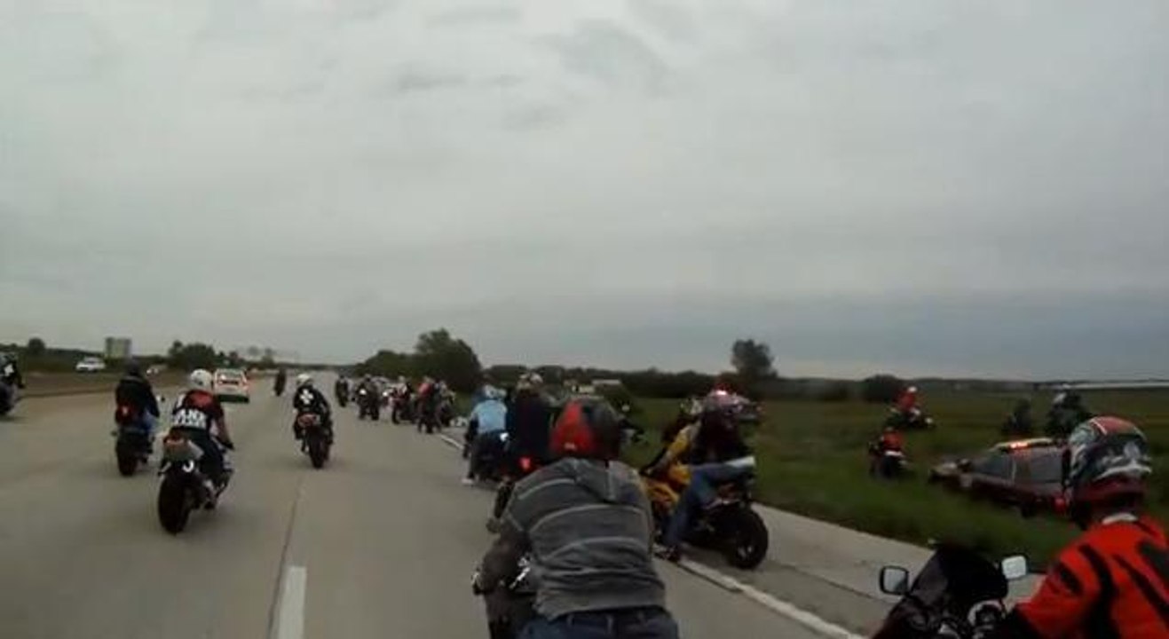 Ces policiers américains foncent sur des motards pour les arrêter