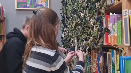 Ailesinden haber alamayan Anya, ülkesi için gece gündüz çalışıyor