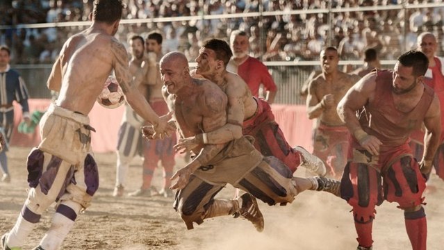 Calcio Florentin : Un des sports les plus violents au monde mélange le football et le MMA