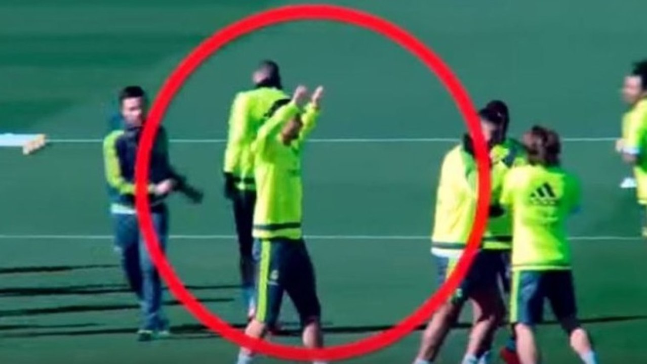 Cristiano Ronaldo se prend un vent mémorable par Luka Modric à l'entraînement du Real Madrid