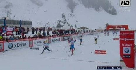 Il célèbre sa victoire trop tôt et voit la première place lui échapper