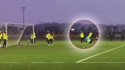 Borussia Dortmund : Pierre-Emerick Aubameyang marque grâce à un geste de génie à l'entraînement