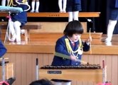 Admirez cette petite fille jouer du xylophone de manière hallucinante