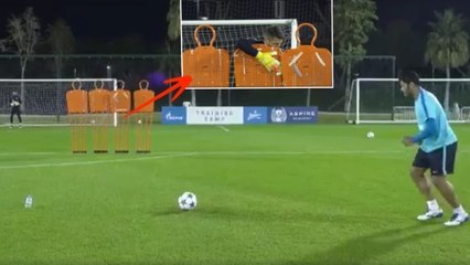 Hulk détruit un mur avec un coup-franc surpuissant à l'entraînement