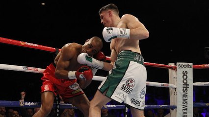 Callum Smith, l'un des boxeurs les plus prometteurs au monde, dispose du français Ahadillah Mohoumadi en 100 secondes