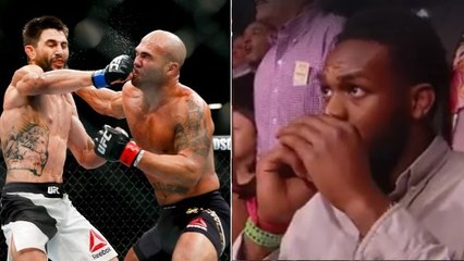 Jon Jones en transe devant le combat entre Carlos Condit et Robbie Lawler