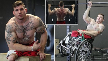 Un coach de CrossFit en fauteuil roulant massif au niveau hallucinant