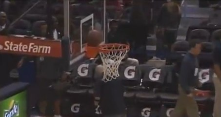 NBA : Ce spectateur fait un tir incroyable du milieu du terrain