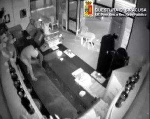 Regardez le cambriolage le plus ridicule de l'année